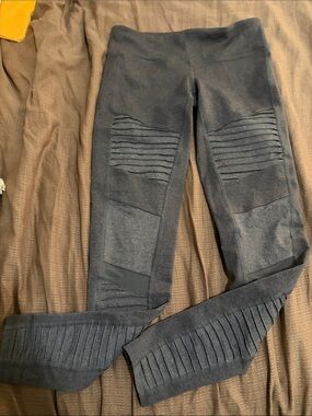 ALO Yoga Charcoal Grey Leggings